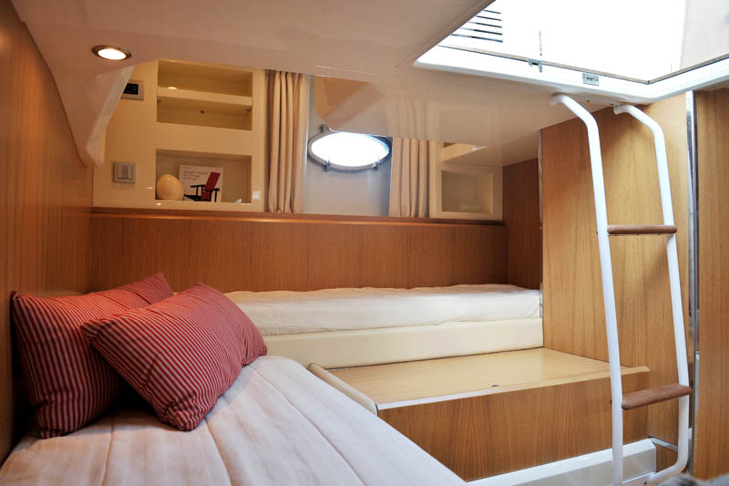 Sarnico Spider Crew Cabin